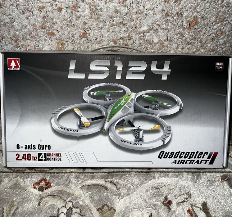Квадрокоптер игрушка