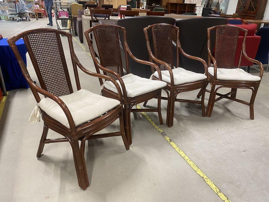 Scaune superbe cu cotiere, set 4 buc lemn nobil si ratan perne incluse