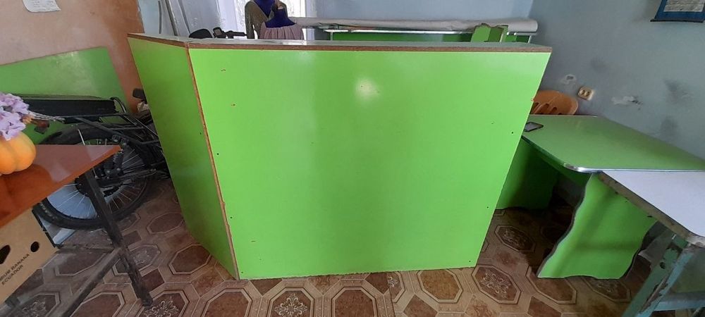 Продается Барни стол
