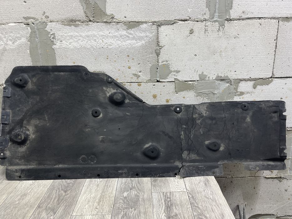 Защита двигателя BMW E 81