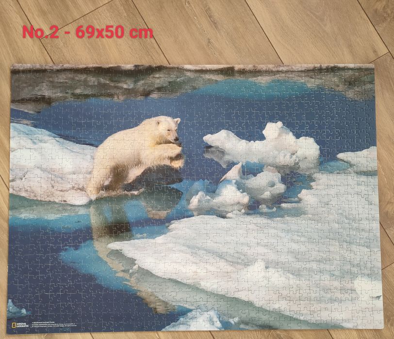 Пъзели наредени и залепени