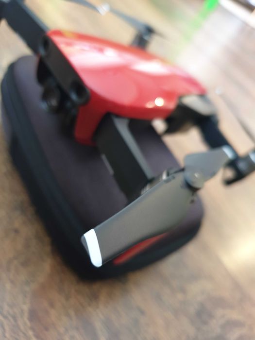 Дрон DJI Mavic Air, Model U11X, като нов, малко използван, 4K видео