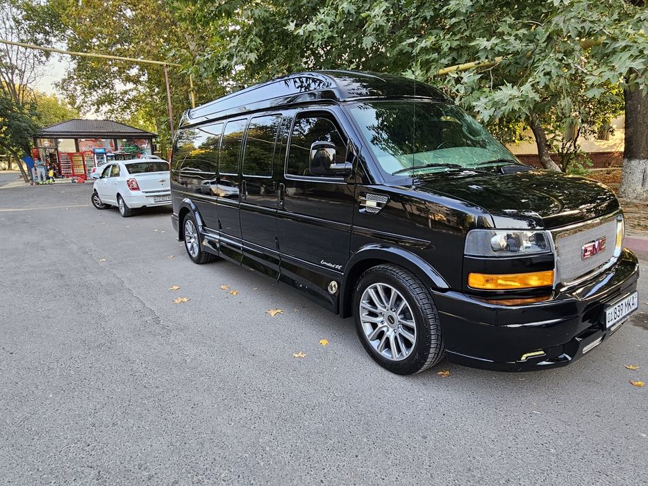 Продаётся GMC Savana Limited SE