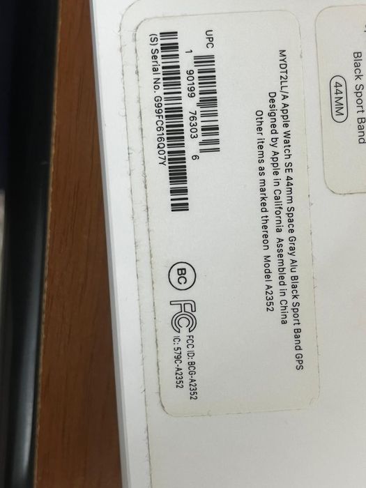 Часы Apple Watch SE 44mm Space Gray