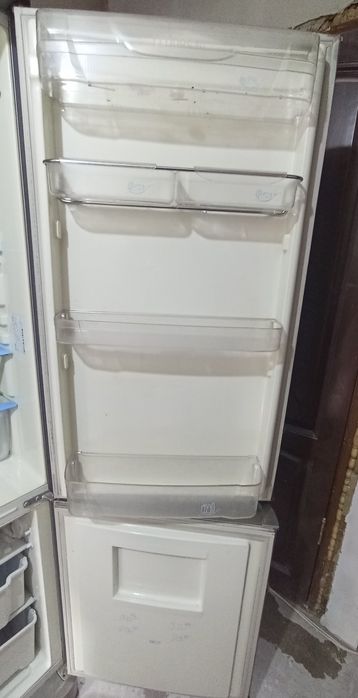 Холодильник INDESIT