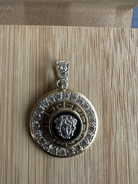 Златна Висулка “Versace”