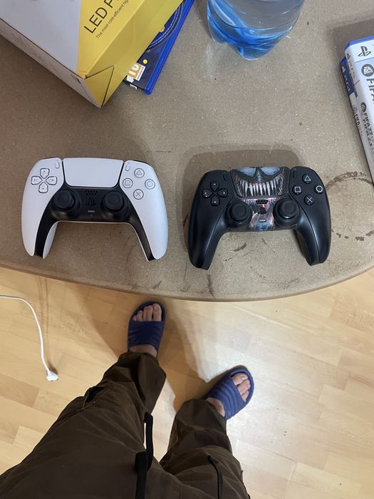 Vand controllere ps5 galati