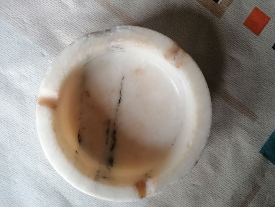 Мраморни пепелници