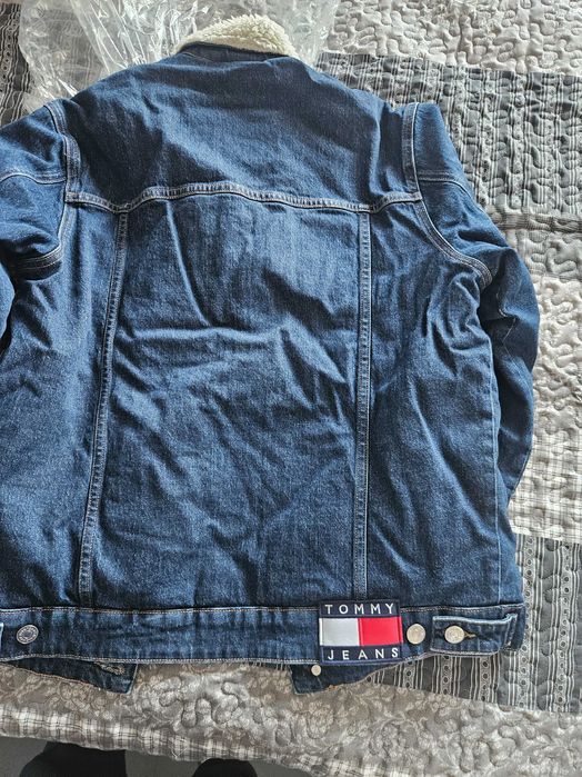 Яке Tommy Jeans с каракул