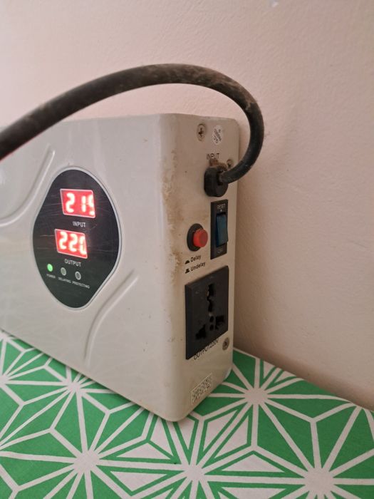 Трансформатор Стабилизатор 1000 ват