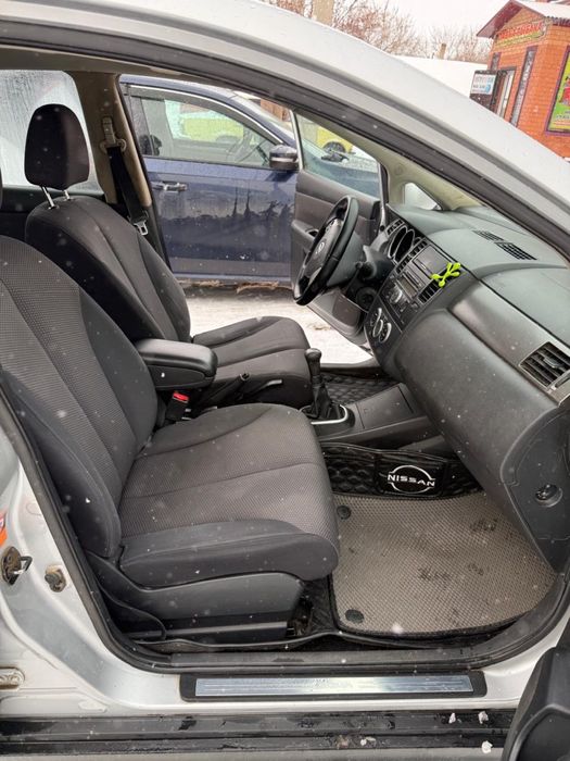 Nissan tiida 2008 год