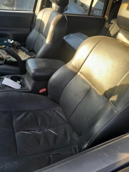 Продавам джип гранд чероки на части