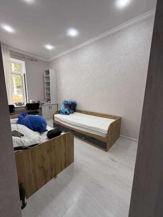 Продаётся 3-комнатная квартира с капитальным ремонтом в Чирчике