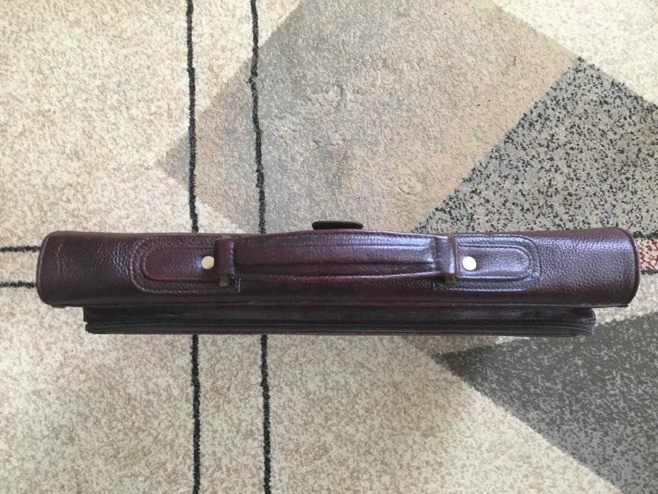 Портфель для деловых мужчин