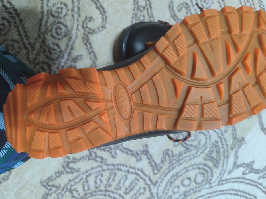 Ботинки рабочии й