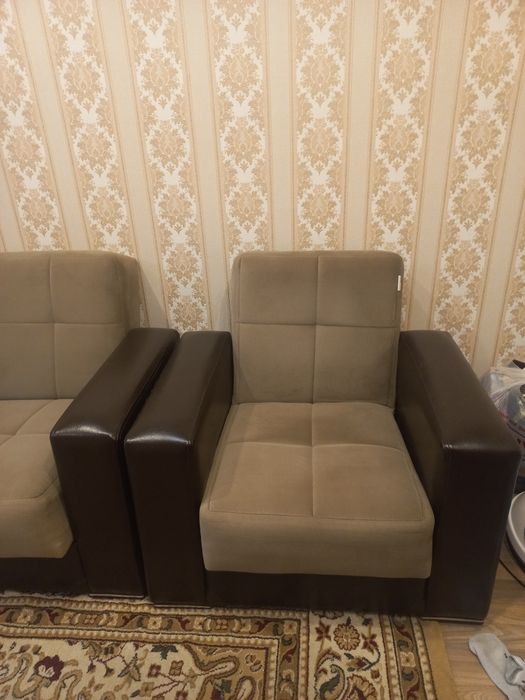 Продам диван с креслам
