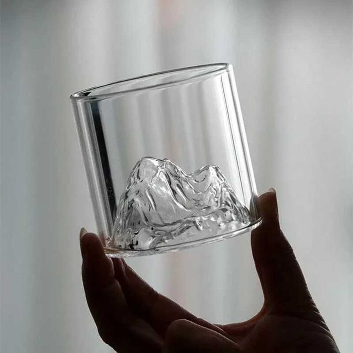 Комплект стъклени чаши с планински върхове