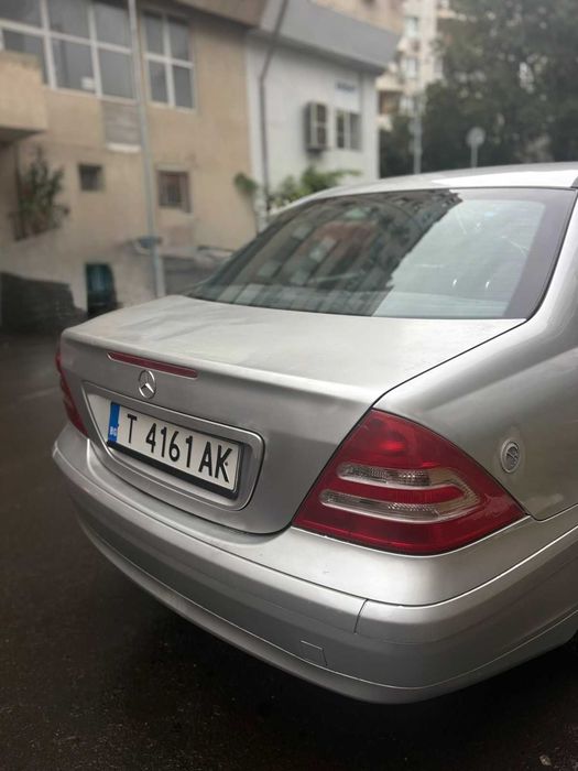 Mercedes-Benz C 180