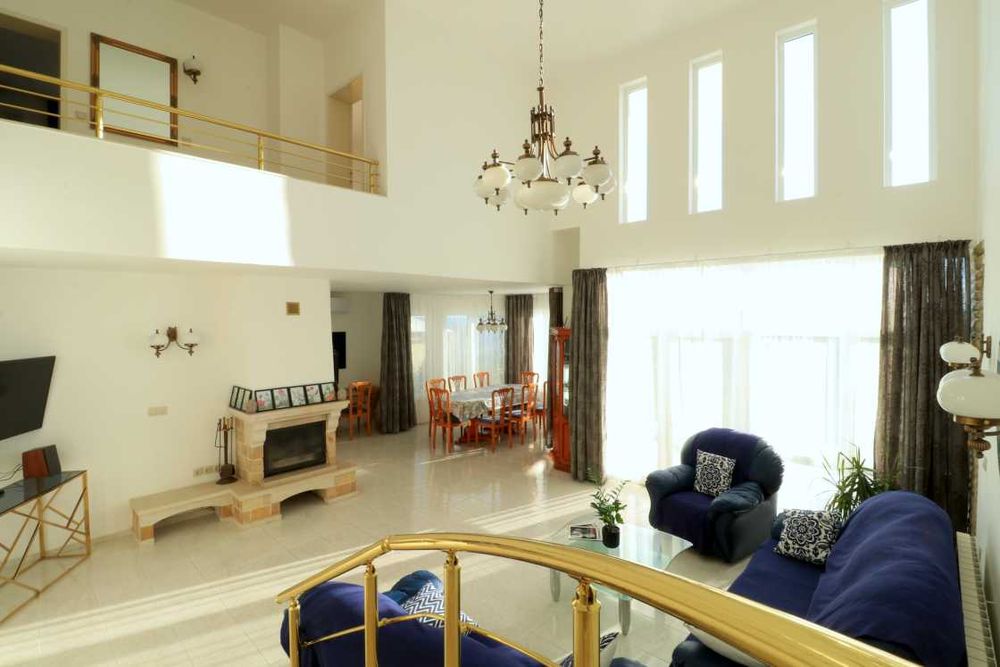 Дава се под наем Къща в Варна, м-т Св. Никола - 500 кв.м за 2992.17 € - Снимка #7