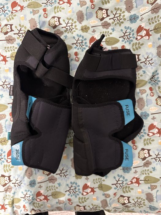 Genunchiere/ Cotiere Fuse