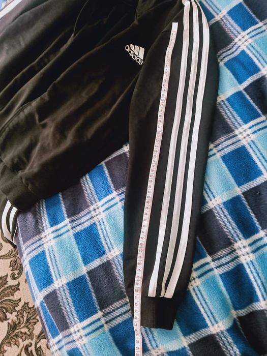 Продам спортивный костюм