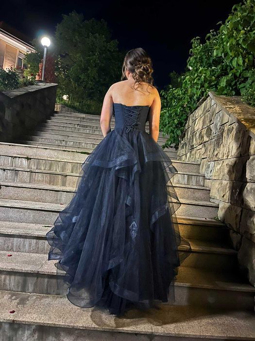 Елегантна бална рокля