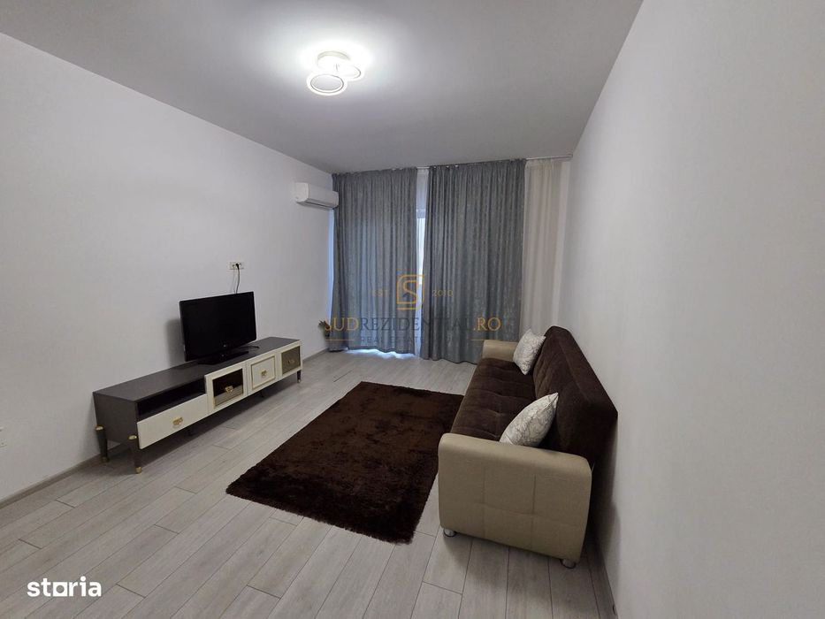 Apartament 2 camere de închiriat, The Grand Kristal Residence Sector 4