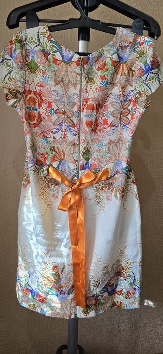 Срочна продам платья