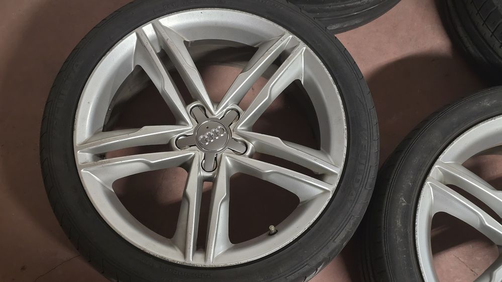 Джанти ауди 18" 5х112 ЕТ42 66.6 57.1