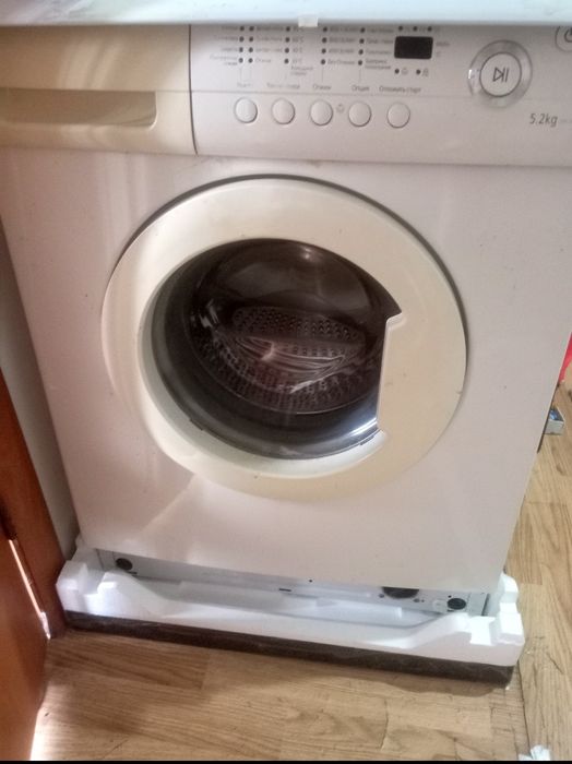 Продам,ст.машинку,пылесос!