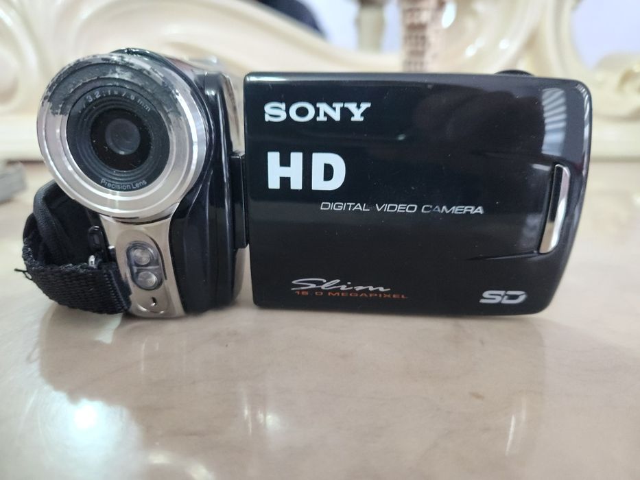 Цифровая видеокамера SONY HD.
