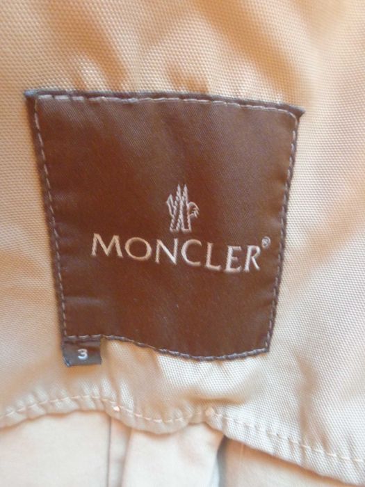 Geaca bej Moncler bumbac marimea 3
