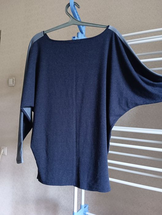 Продам женскую блузку