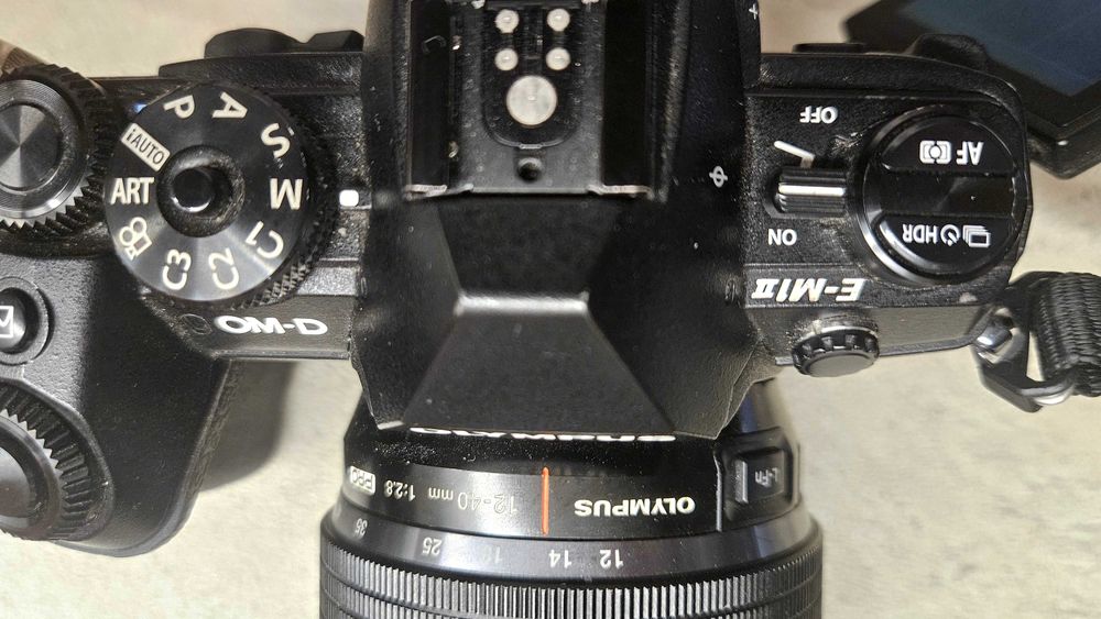 Olympus Om-D E-M1 mark II,2 obiective pro 45mm 1,1,8 si 12-40mm 1,2,8