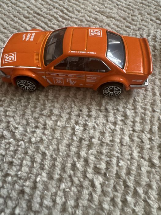 Hotwheels машинка