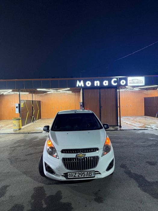 Spark 1.25 sotiladi xolati yaxshi 2013 yil 410.000 yurgan