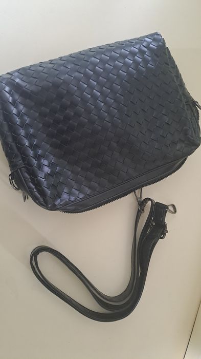 Барсетка новая коженная