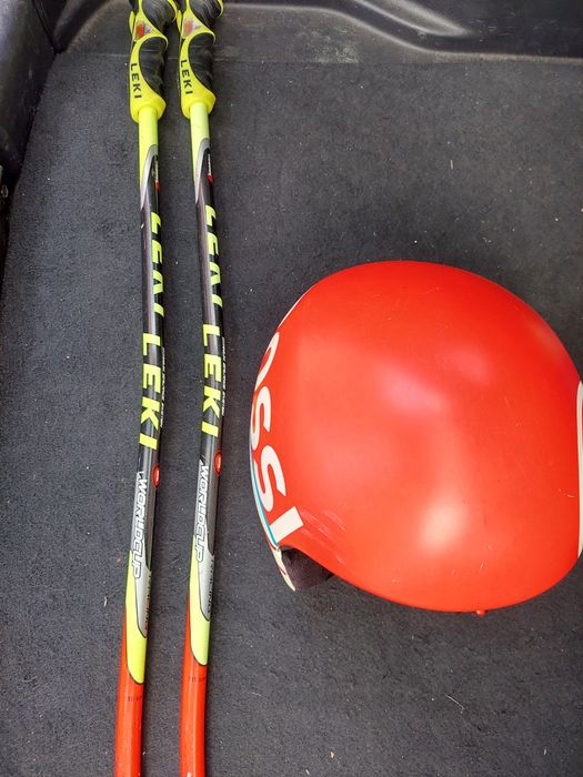 Ски каска Rossignol, щеки Leki, състезателни