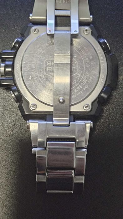 CASIO G-SHOCK gst-b100