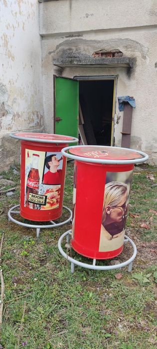 Рекламни бар маси ,дринкинг стенд (drinking stand).
дринкинг стенд (dr