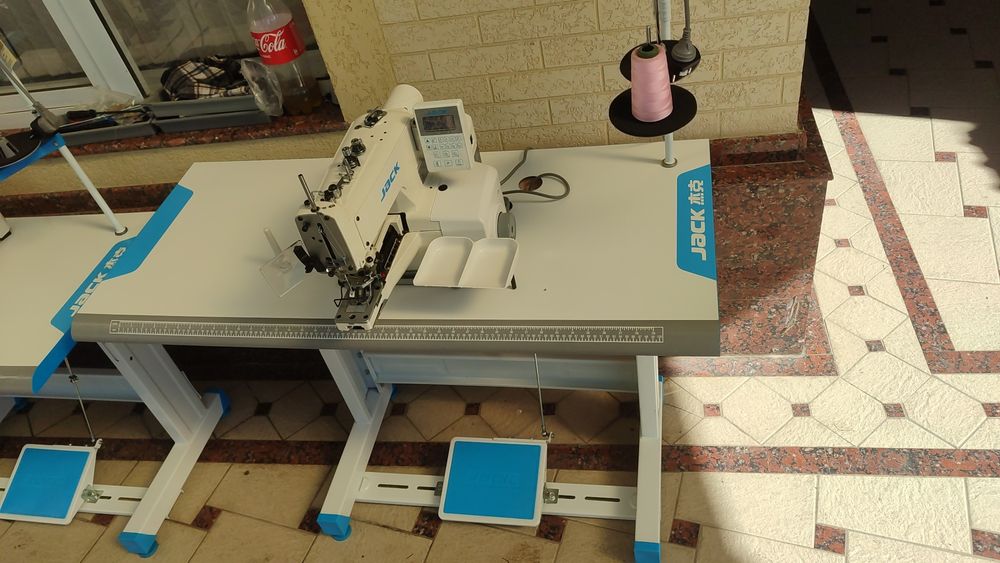 Швейная машина петельная и пуговичная