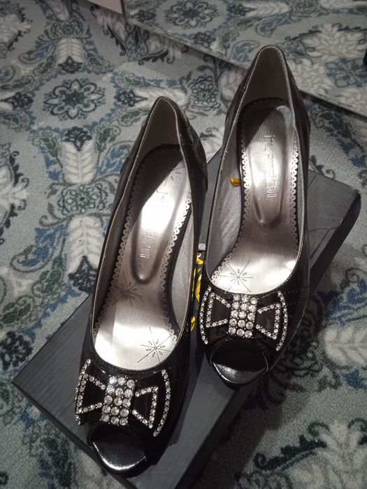 Новый туфли.36размер