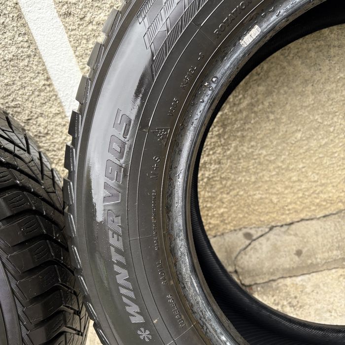 Anvelope iarna  215/60/r16