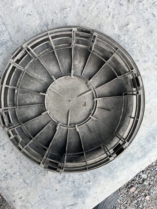 Крешка диска мерседес ешка,все крепление целые!