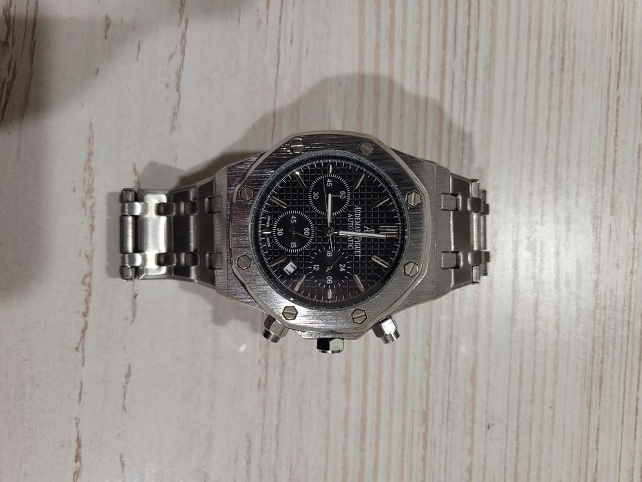 Продам часы Audemars Piguet auttomatic