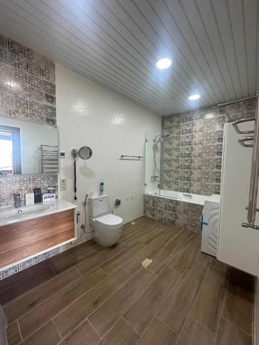 Ипакчилик Евро дом 7.5соток 450кв.м 17комнат 2этажей срочно