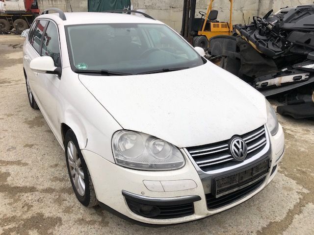 Piese/Dezmembrez Golf 5 Variant BLS