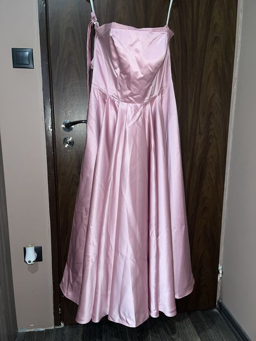 Розова елегантна рокля с наметало