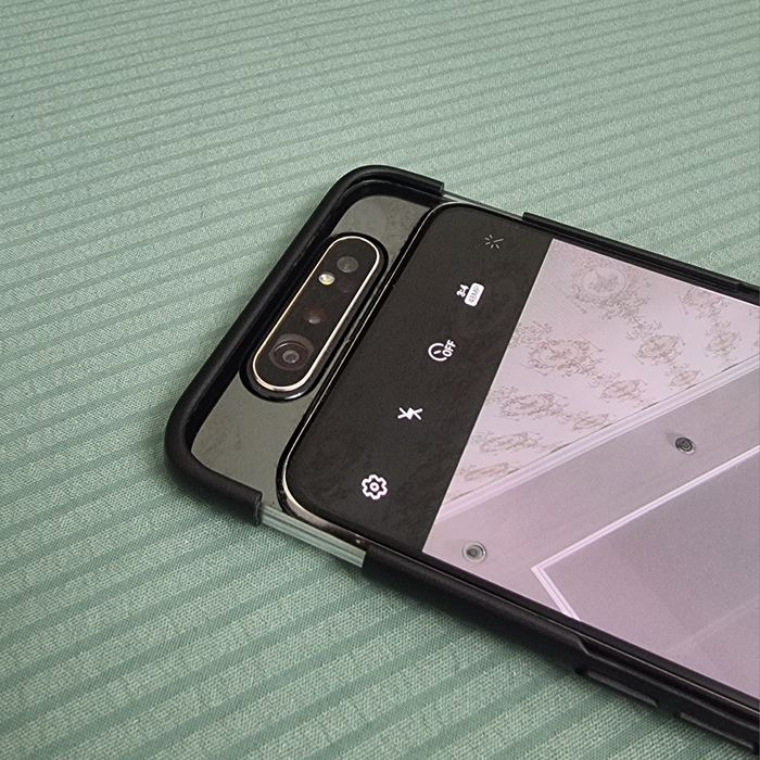 Samsung a80 в хорошем состоянии