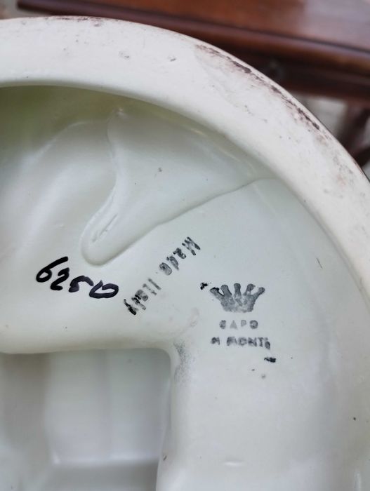 4 бр порцеланови статуетки - CAPODIMONTE